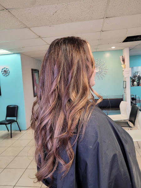 Vali Girlz Beauty Salon