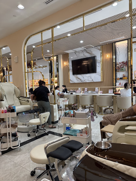 ALO NAIL BAR 3