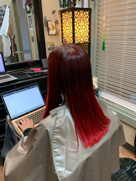 Danni's Salon & Spa 3