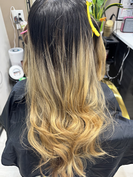 Lunaé Hair Studio