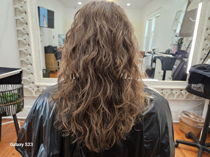 Raw Hair Studio, LLC 3