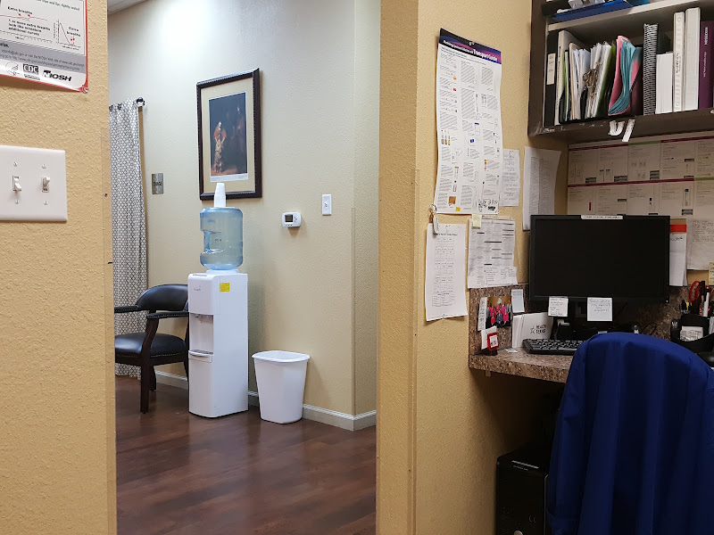 HealthTexas Primary Care Doctors - Stone Oak 4