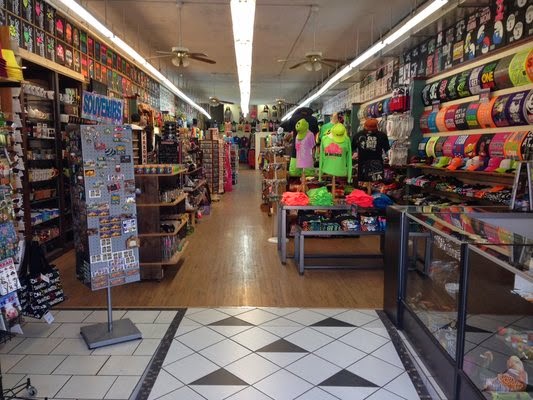 77T's Souvenirs and T-Shirts 2