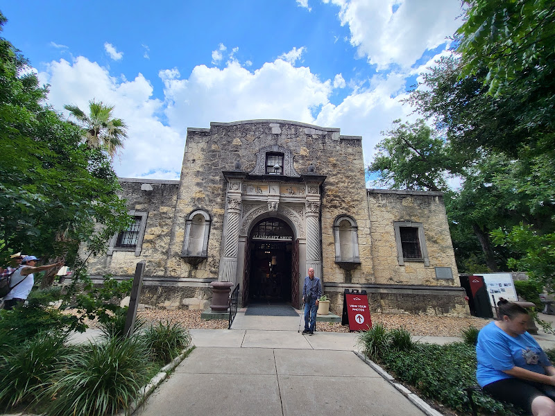 Alamo Gift Shop 4