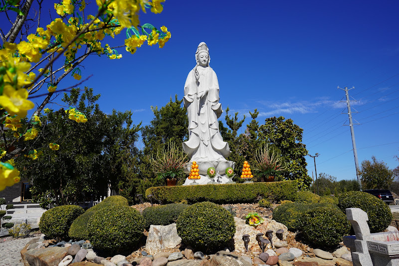 Lien Hoa Buddhist Temple (Đạo Tràng Liên Hoa) 3