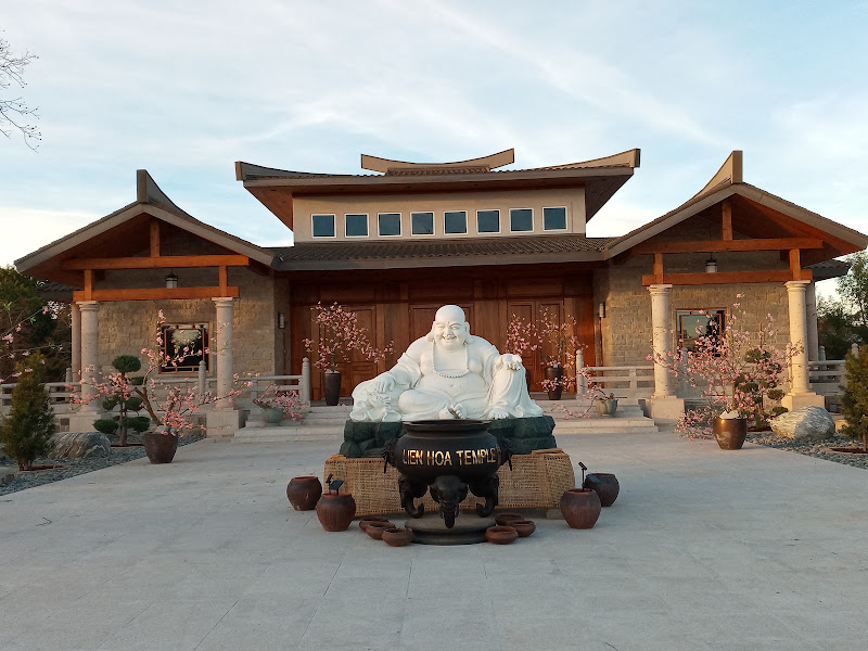 Lien Hoa Buddhist Temple (Đạo Tràng Liên Hoa) 4