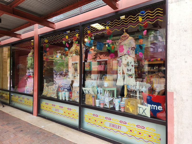Adelante Boutique 2
