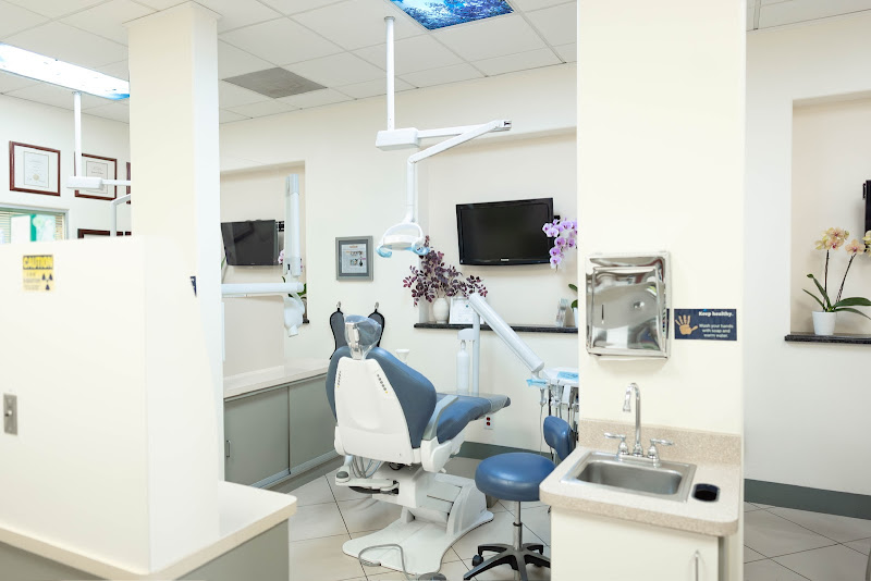 Lumina Dental Studio- Dr Emmy Le Nur DDS , Dr. Bich Le DDS, Dr. Austin Huy Huynh 3