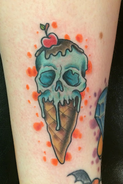 Pain & Pleasure Piercing & Tattoo Studio 2