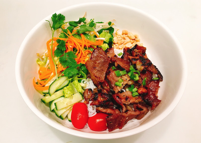 WonderPho Noodles & Spring Roll Bar 3
