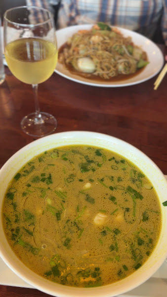 Pho V Noodle House & Sushi 2