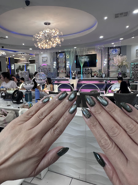 West7 Nail Bar