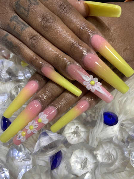 Grand LV Nails and Spa 4