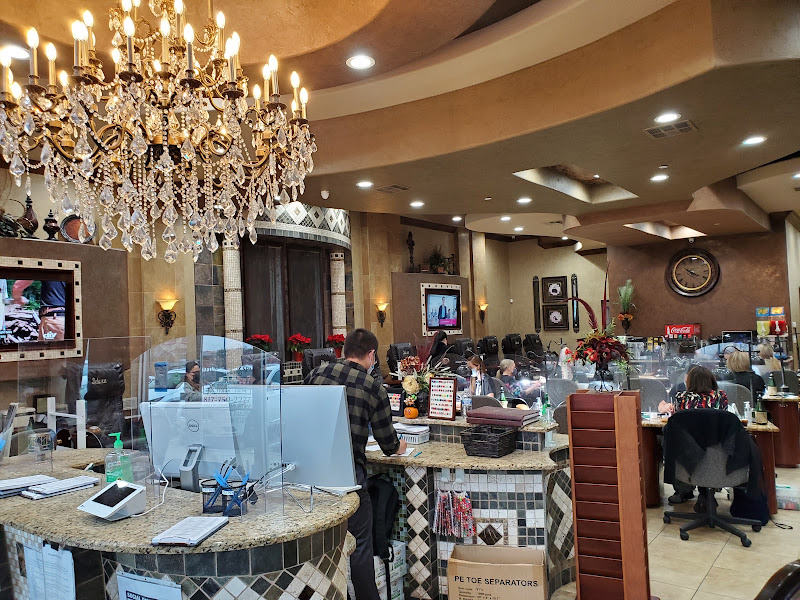 Deluxe Nails & Spa - Veteran-owned