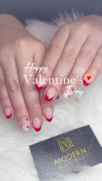 Modern Nail Bar 2