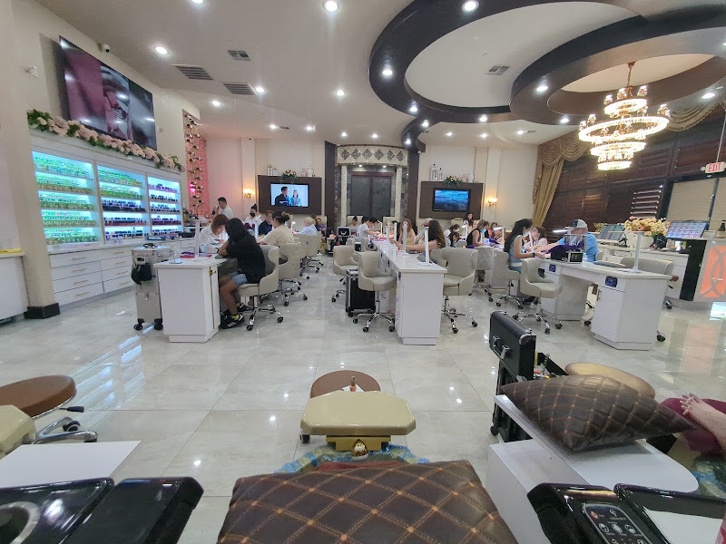 Resort Nail Spa 4