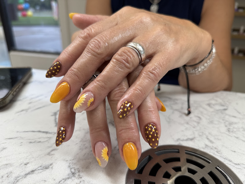 RL Nail Spa - Non Toxic Nail Salon 3