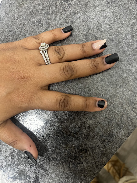 Diamond Nail Spa 4