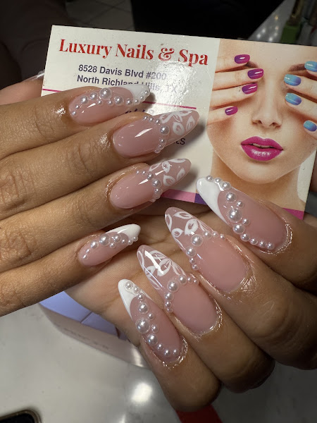 Luxury Nails & Spa (Target Shopping Center) 3