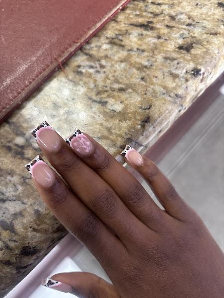 Art Nails Salon