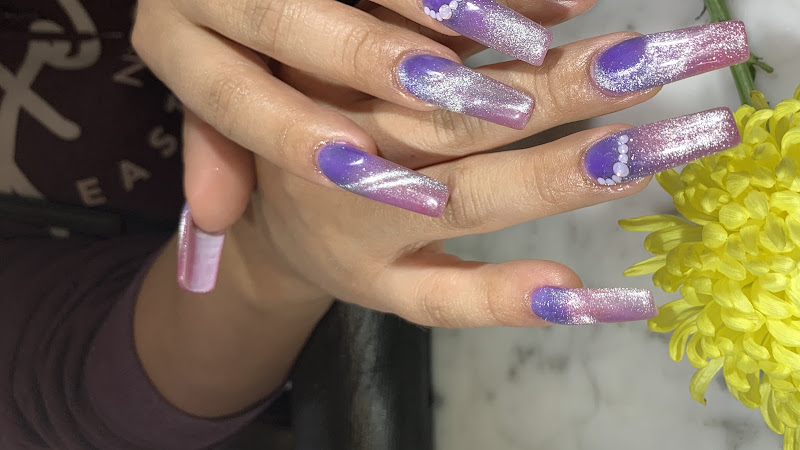 C Nails