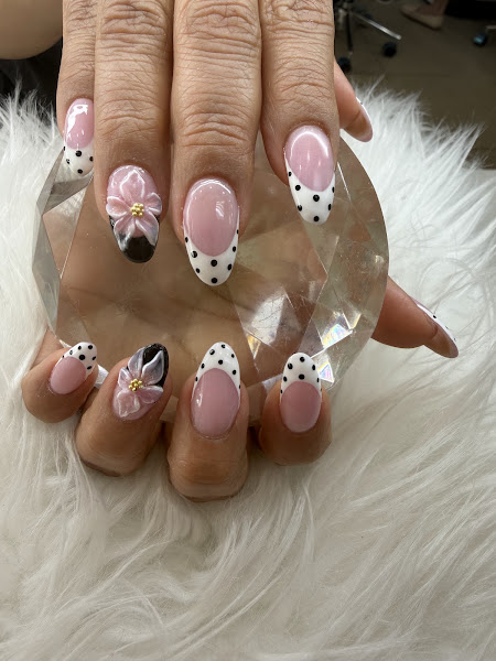 Pretty Nails 4