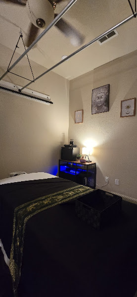 Royal Thai Massage And Wellness Center llc
