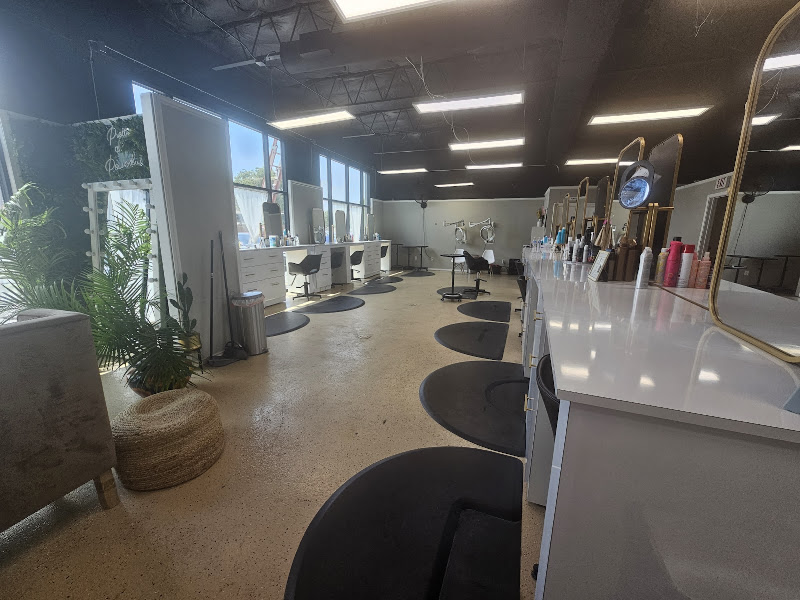 Deseo Beauty Lounge Downtown 4