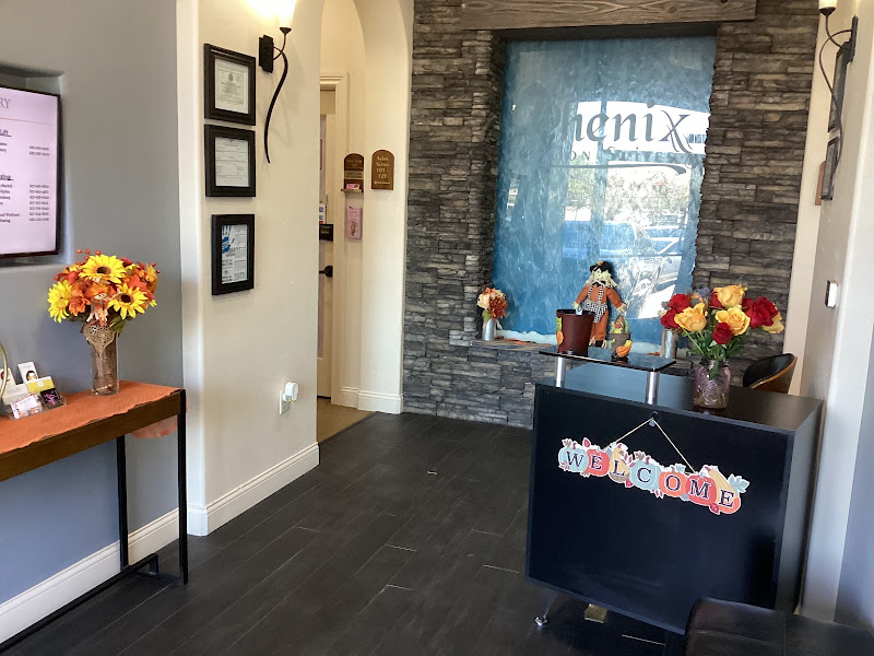 Phenix Salon Suites of Camp Bowie 4