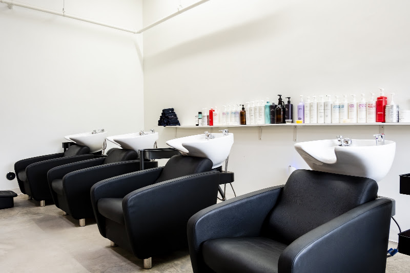 Acute Salon 4