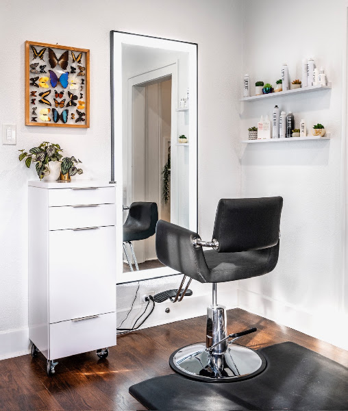 Parlor E11evin 4