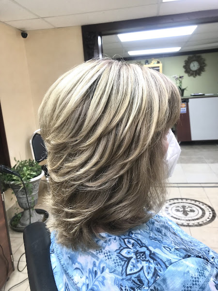 AJ salon