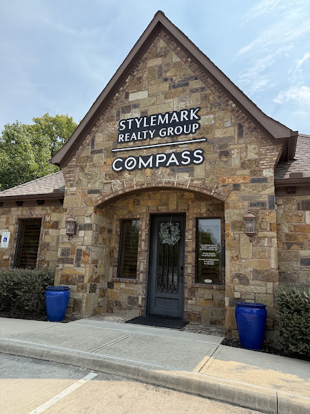 Stylemark Realty Group Compass : Michelle Wylie