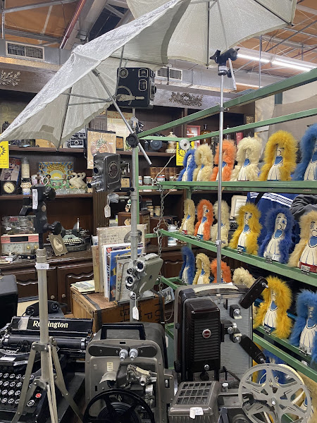 Montgomery Street Antique Mall 5