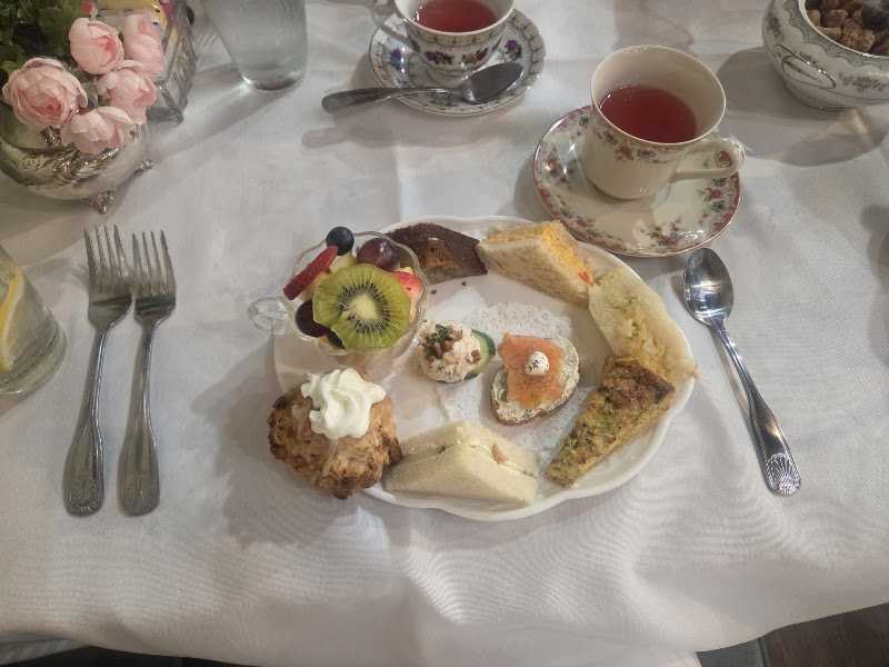 Ellie's Café & Tea Room 3