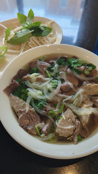Linh’s Kitchen 3