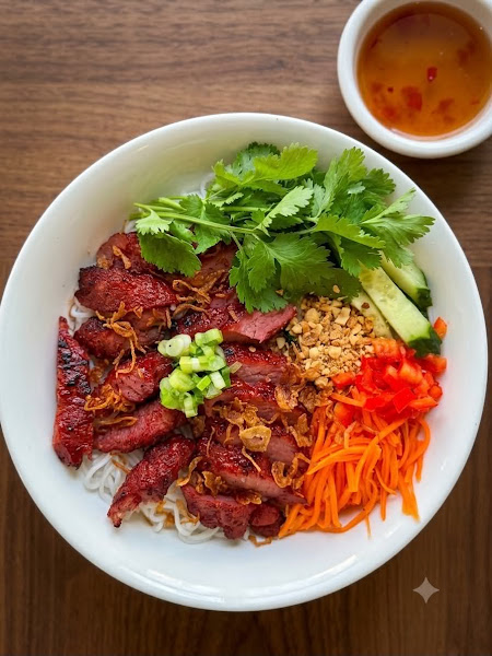 Linh’s Kitchen 5