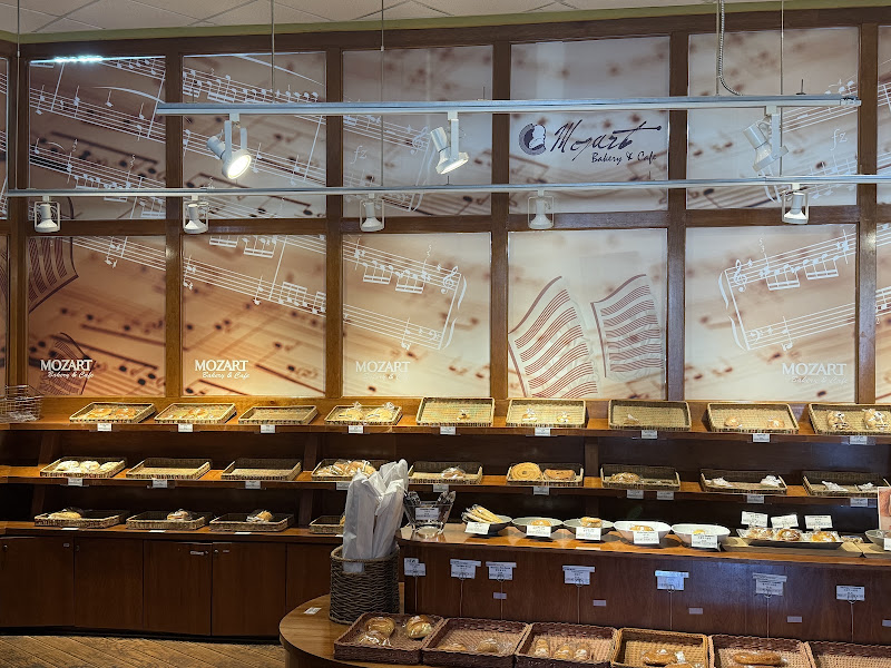 Mozart Bakery 4