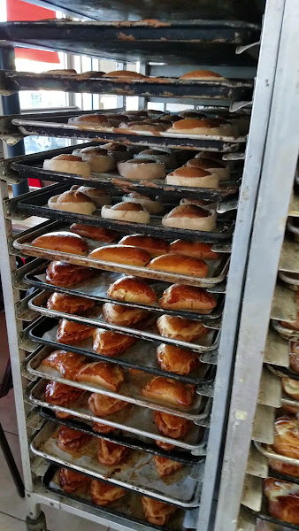 Panaderia La Reina Imperial 2