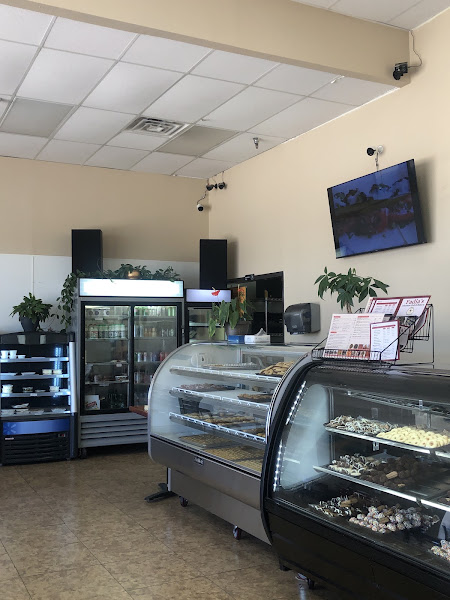 Fadia's Deli and Bakery 4
