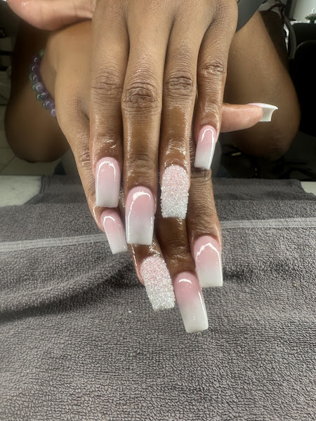 VIP Nail Lounge