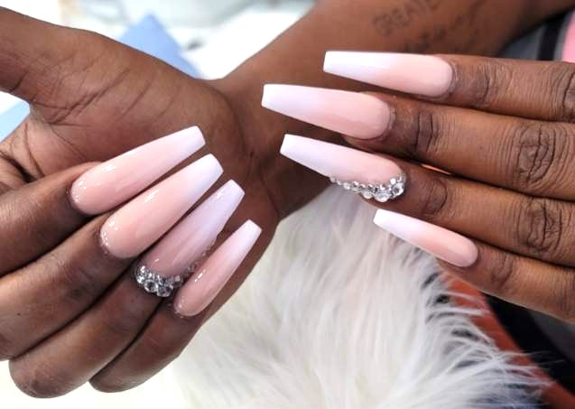 LAVENDER NAIL BAR PLANO 3
