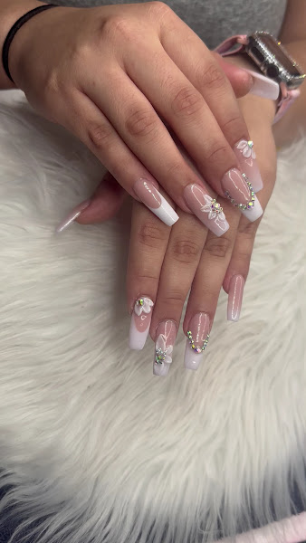 Tracy’s Lash and Nails Spa 2