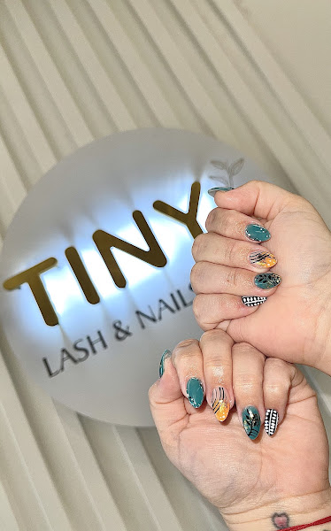 Tiny Lash & Nails Room