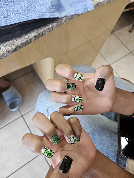 Joli Nails 2