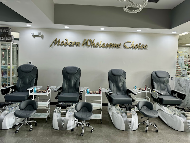Sassy Nail Lounge - Organic Nails and Spa 5