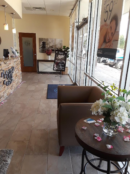 Hand & Stone Massage and Facial Spa 4