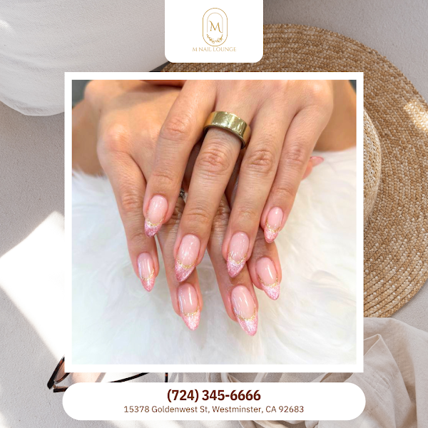 M NAIL LOUNGE 3