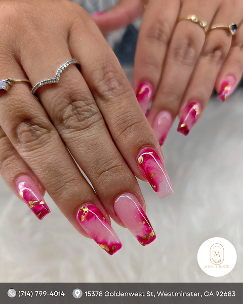 M NAIL LOUNGE 4