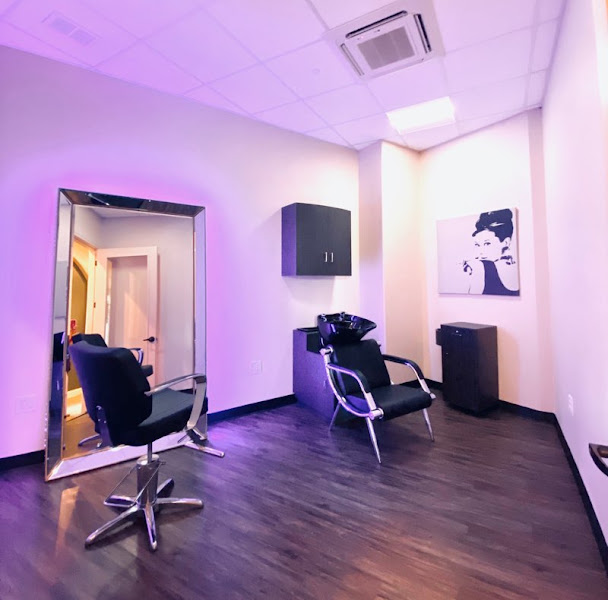 Phenix Salon Suites Collin Creek 3